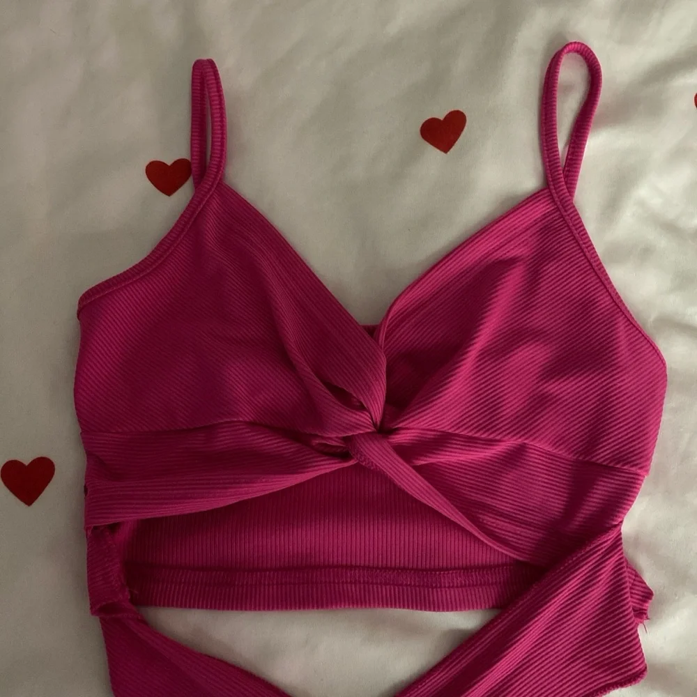 Top - Picture 2 of 4